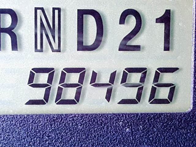 4F2CZ06174KM02854 - 2004 MAZDA TRIBUTE ES 银色 照片 8