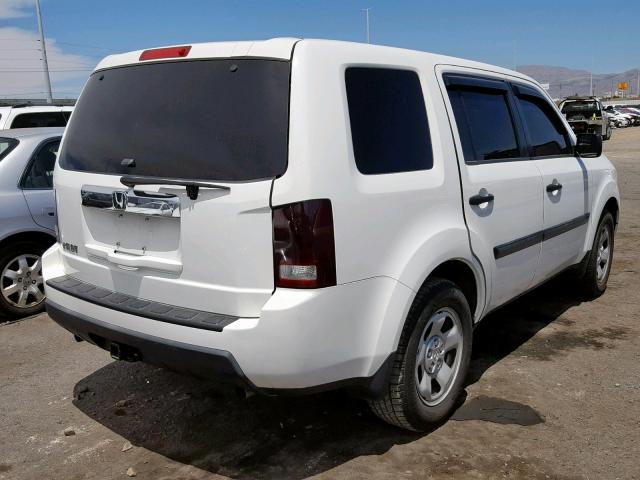 5FNYF3H20BB012422 - 2011 HONDA PILOT LX WHITE photo 4