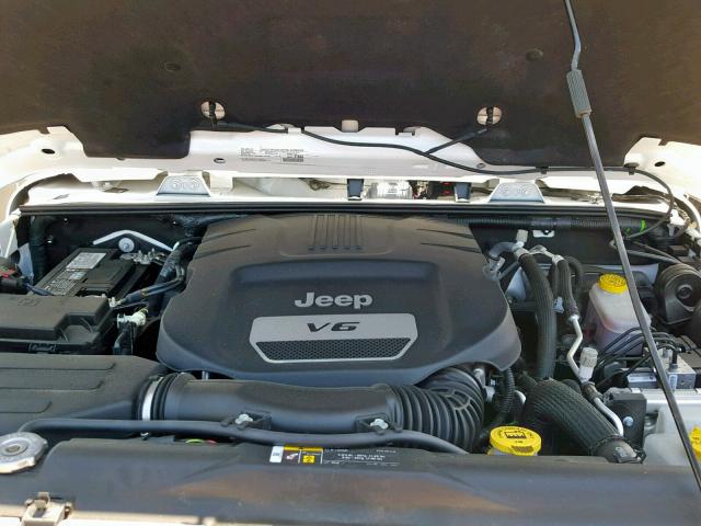 1C4BJWEG6JL816984 - 2018 JEEP WRANGLER U თეთრი ფოტო 7