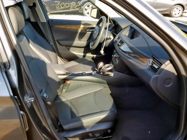 WBAVM1C51FV319021 - 2015 BMW X1 SDRIVE2 GRAY photo 5