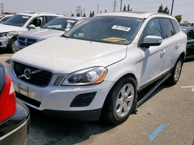 YV4940DL1D2379338 - 2013 VOLVO XC60 3.2 WHITE photo 2