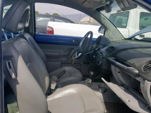 3VWCA21C1YM470963 - 2000 VOLKSWAGEN NEW BEETLE ლურჯი ფოტო 5