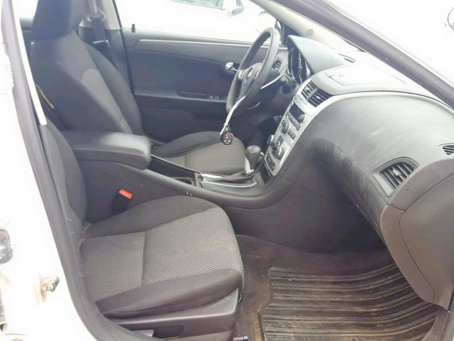 1G1ZC5E07CF158642 - 2012 CHEVROLET MALIBU 1LT WHITE photo 5