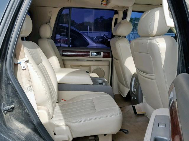 5LMFU28R24LJ02622 - 2004 LINCOLN NAVIGATOR შავი ფოტო 6