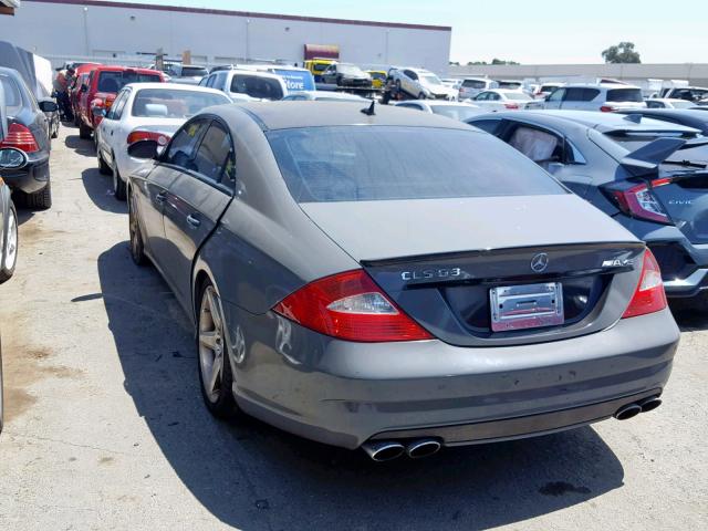 WDDDJ77X97A102725 - 2007 MERCEDES-BENZ CLS 63 AMG GRAY photo 3