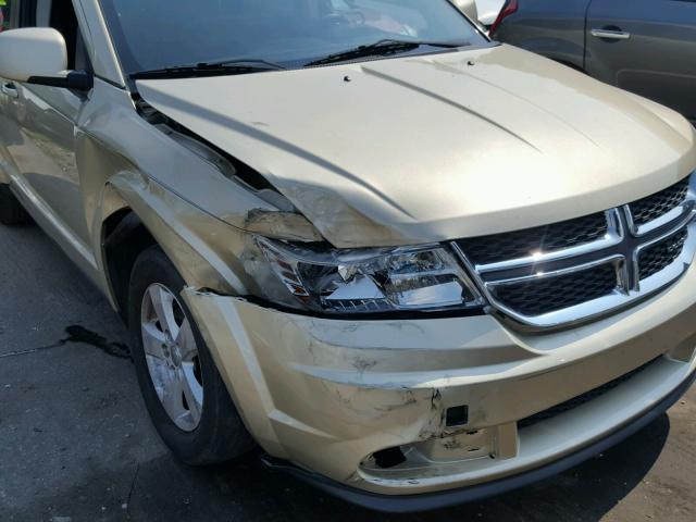 3D4PG1FG3BT505902 - 2011 DODGE JOURNEY MA GOLD photo 9