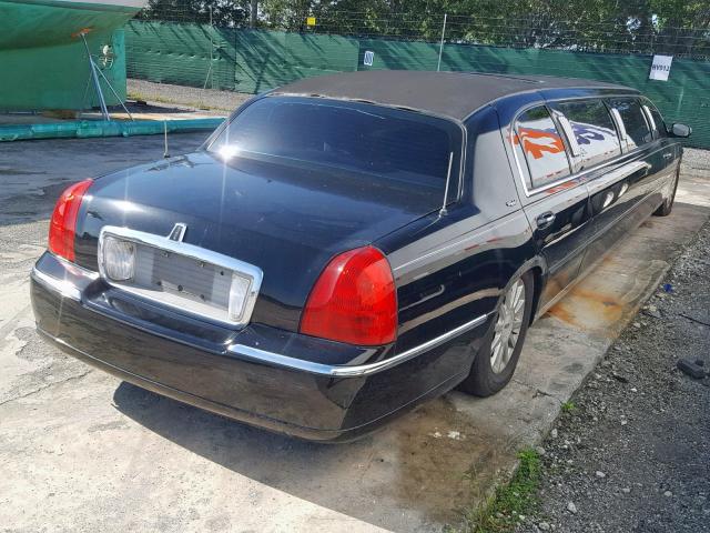 1L1FM81W33Y667406 - 2003 LINCOLN TOWN CAR E BLACK photo 4