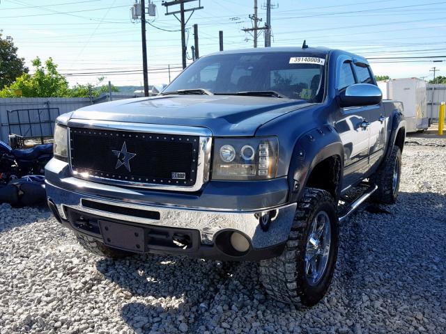 2GTEK13M271527105 - 2007 GMC NEW SIERRA BLUE photo 2