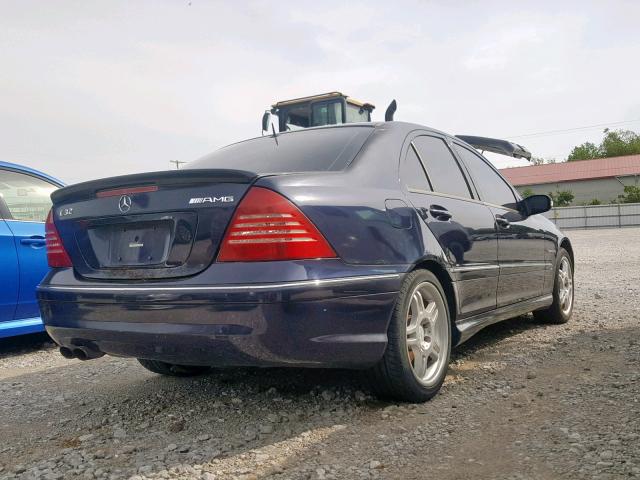 WDBRF65J42F200288 - 2002 MERCEDES-BENZ C 32 AMG K BLUE photo 4