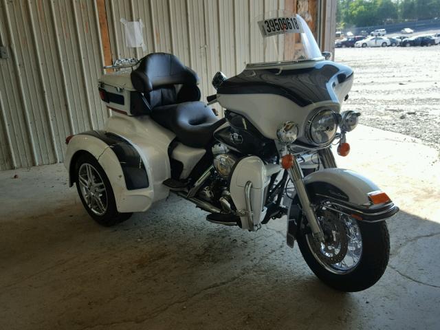 1HD1FC4168Y631421 - 2008 HARLEY-DAVIDSON FLHTCUI WHITE photo 1