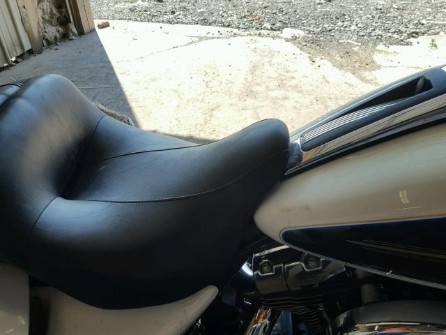 1HD1FC4168Y631421 - 2008 HARLEY-DAVIDSON FLHTCUI WHITE photo 5