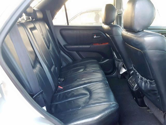 JTJHF10U410165543 - 2001 LEXUS RX 300 SILVER photo 6