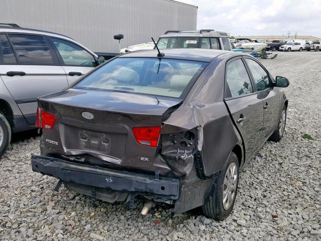 KNAFU4A2XD5734754 - 2013 KIA FORTE EX BROWN photo 4