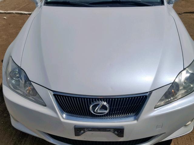 JTHCK262975011585 - 2007 LEXUS IS 250 WHITE photo 9