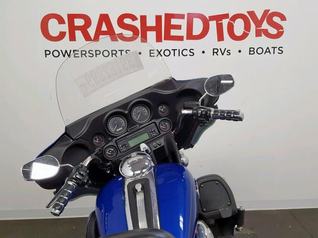 1HD1FC4188Y677171 - 2008 HARLEY-DAVIDSON FLHTCUI BLUE photo 8