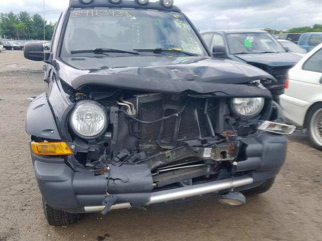 1J4GL38K15W719902 - 2005 JEEP LIBERTY RE BLACK photo 9