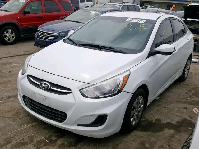 KMHCT4AE8GU106801 - 2016 HYUNDAI ACCENT SE WHITE photo 2