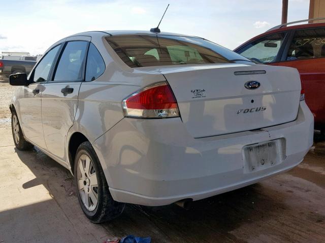 1FAHP34N68W237614 - 2008 FORD FOCUS S/SE WHITE photo 3