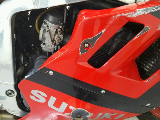 JS1GV73A3N2100547 - 1992 SUZUKI GSX-R1100 RED photo 12