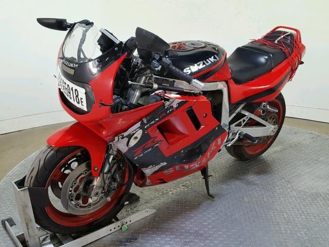 JS1GV73A3N2100547 - 1992 SUZUKI GSX-R1100 RED photo 4