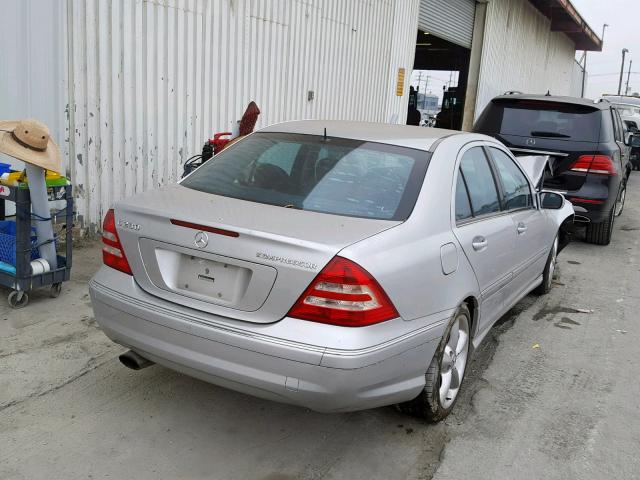 WDBRF40J75F722574 - 2005 MERCEDES-BENZ C 230K SPO SILVER photo 4