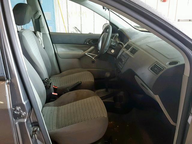 1FAHP34NX7W267133 - 2007 FORD FOCUS ZX4 GRAY photo 5