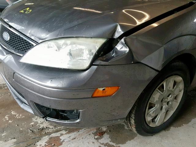 1FAHP34NX7W267133 - 2007 FORD FOCUS ZX4 GRAY photo 9