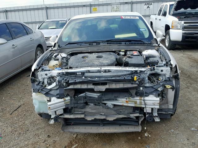 3FA6P0K90FR200201 - 2015 FORD FUSION TIT WHITE photo 9