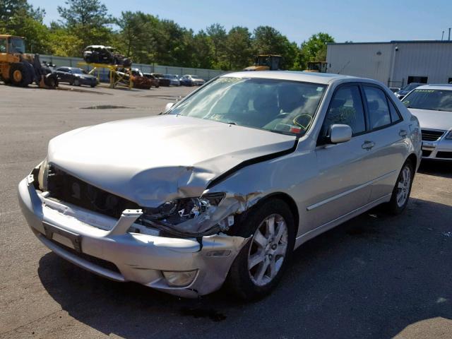 JTHBD192220046650 - 2002 LEXUS IS 300 SILVER photo 2