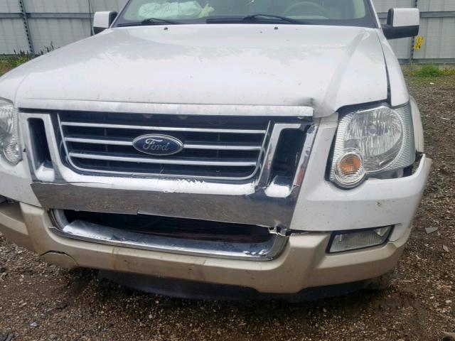 1FMEU74E97UB55332 - 2007 FORD EXPLORER E WHITE photo 9