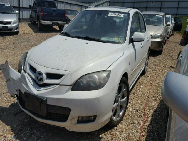 JM1BK343471712010 - 2007 MAZDA 3 HATCHBAC WHITE photo 2