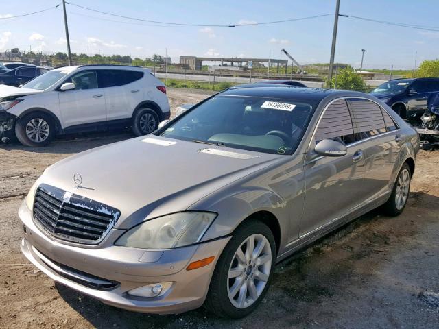 WDDNG71XX7A070461 - 2007 MERCEDES-BENZ S 550 GRAY photo 2