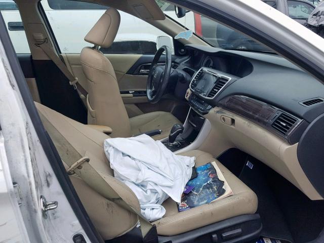 1HGCR2F81GA089854 - 2016 HONDA ACCORD EXL WHITE photo 5