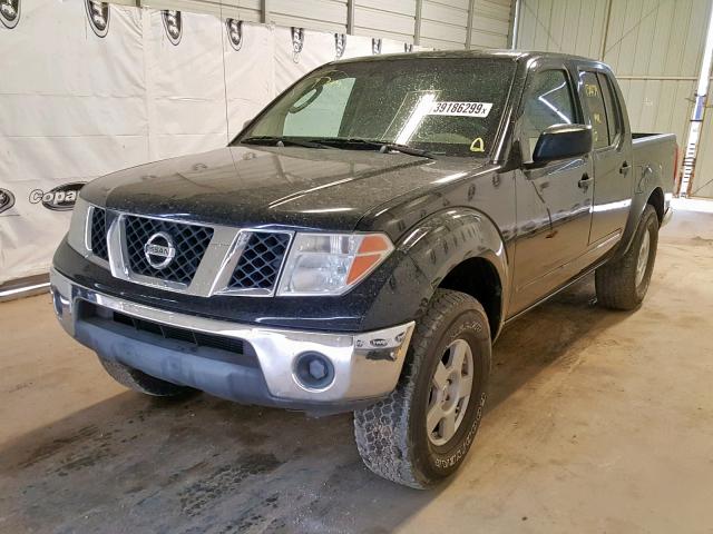 1N6AD07W75C422921 - 2005 NISSAN FRONTIER C BLACK photo 2