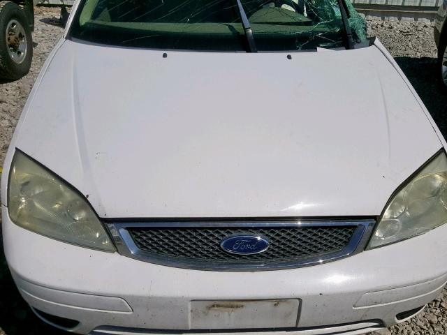 1FAHP34N77W353709 - 2007 FORD FOCUS ZX4 WHITE photo 7