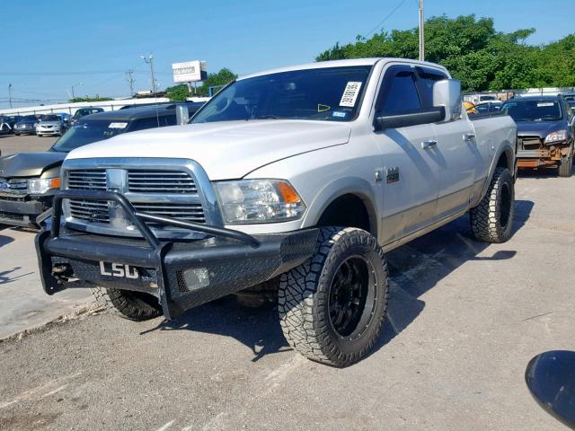 3D7UT2CL6AG121645 - 2010 DODGE RAM 2500 WHITE photo 2