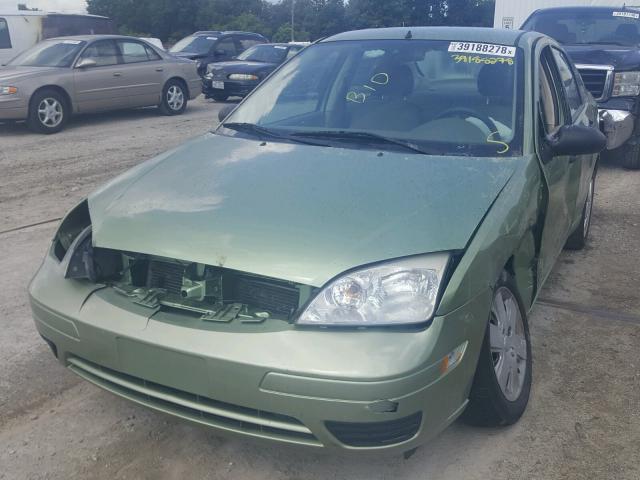 1FAFP34N37W175210 - 2007 FORD FOCUS ZX4 GREEN photo 2