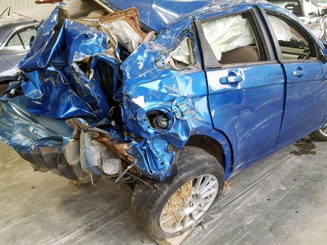 1FAHP3GN5BW175903 - 2011 FORD FOCUS SES BLUE photo 9