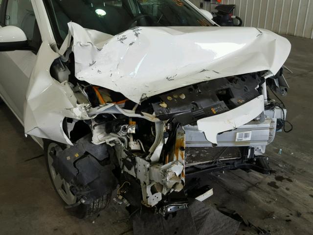 1G1JA6SH7D4129254 - 2013 CHEVROLET SONIC LS 白色 照片 9