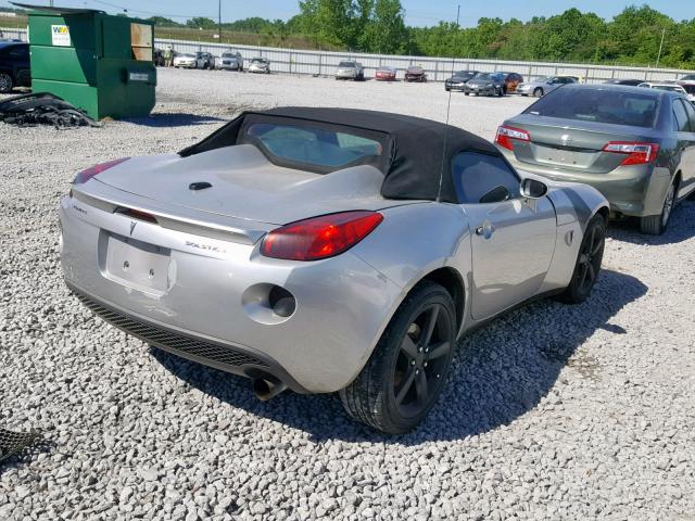 1G2MN35B29Y105950 - 2009 PONTIAC SOLSTICE SILVER photo 4