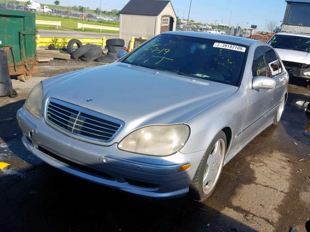 WDBNG75J02A290893 - 2002 MERCEDES-BENZ S 500 SILVER photo 2