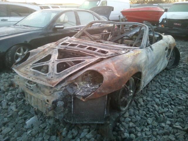 WP0CA2981XU628893 - 1999 PORSCHE BOXSTER BURN photo 2