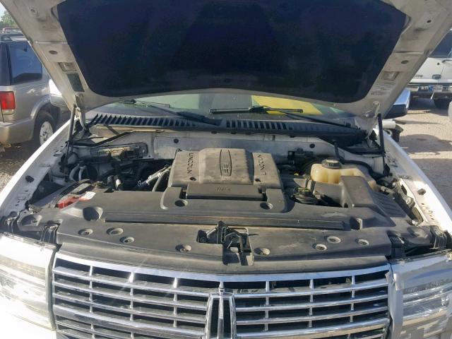 5LMFU27597LJ18271 - 2007 LINCOLN NAVIGATOR WHITE photo 7