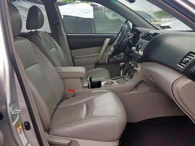 5TDBK3EH9CS136728 - 2012 TOYOTA HIGHLANDER SILVER photo 5