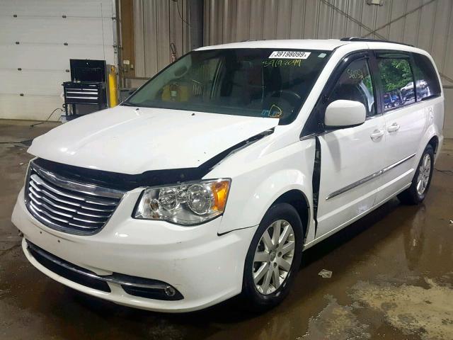 2C4RC1BG3GR158069 - 2016 CHRYSLER TOWN & COU WHITE photo 2