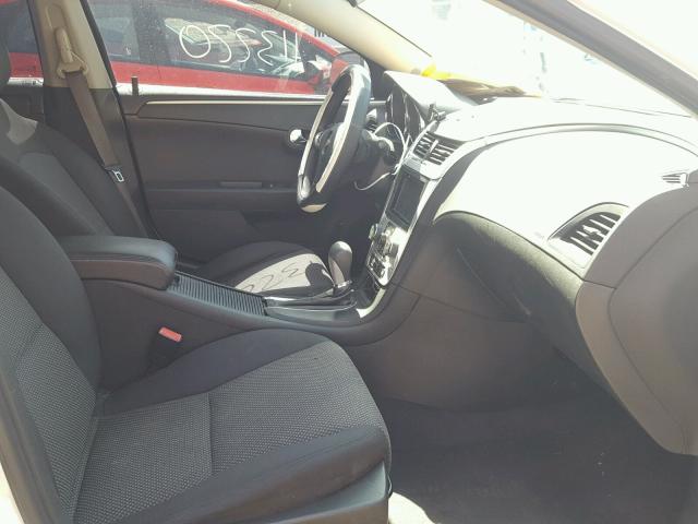 1G1ZC5EB6AF290659 - 2010 CHEVROLET MALIBU 1LT WHITE photo 5