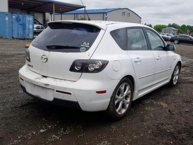 JM1BK344481799157 - 2008 MAZDA 3 HATCHBAC WHITE photo 4