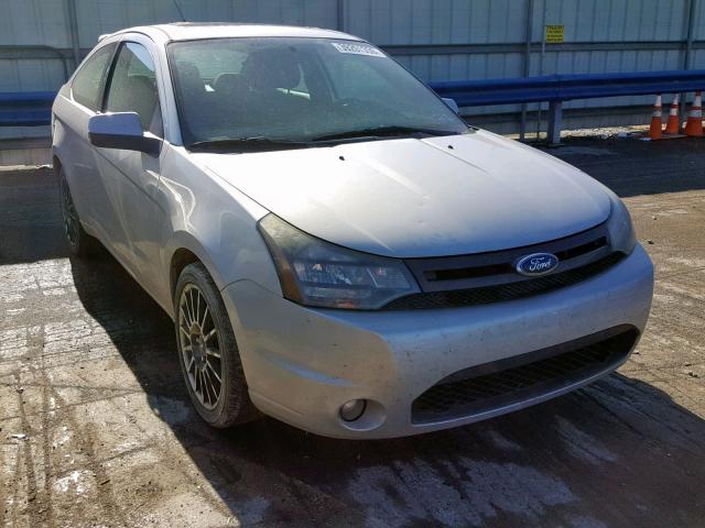 1FAHP33N69W174324 - 2009 FORD FOCUS SES SILVER photo 1