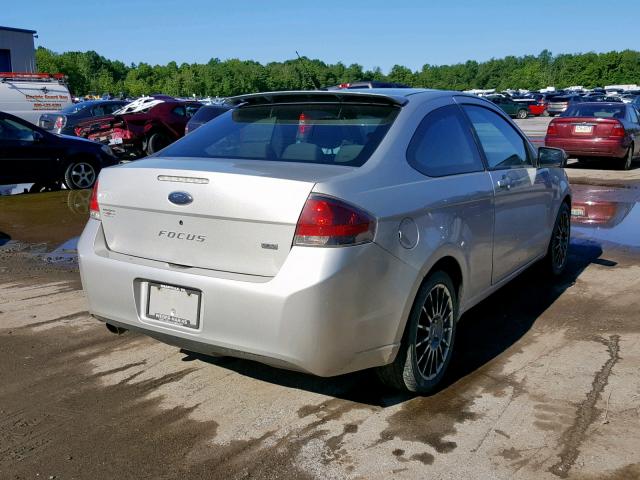 1FAHP33N69W174324 - 2009 FORD FOCUS SES SILVER photo 4