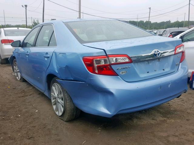 4T1BD1FK0CU060879 - 2012 TOYOTA CAMRY HYBR BLUE photo 3